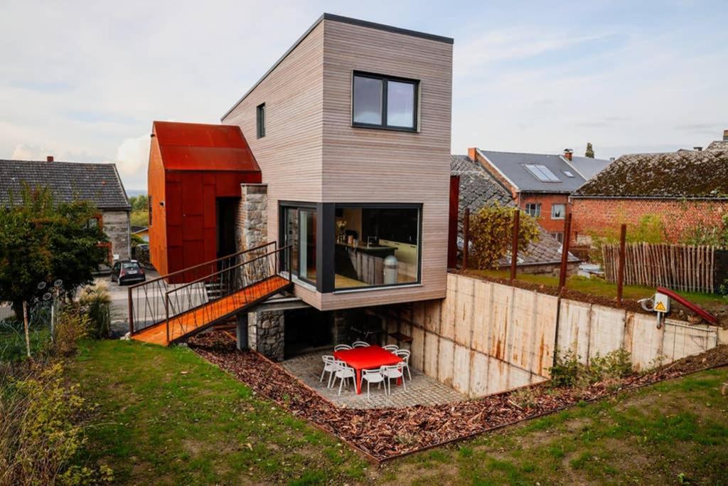 Amazon Corten Marche-en-Famenne Extérieur photo