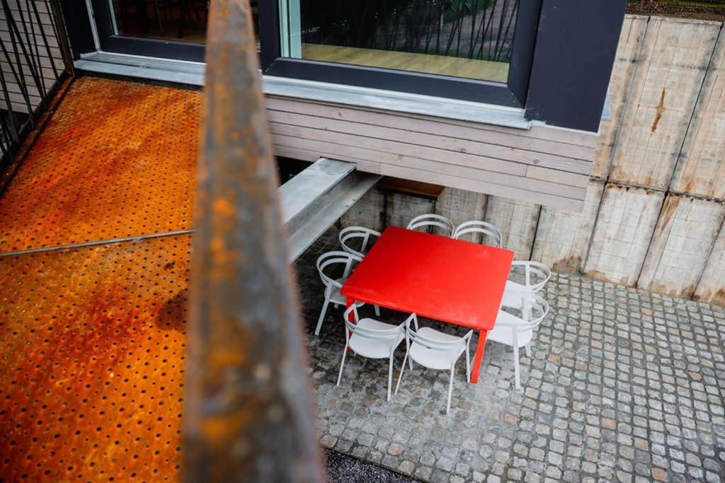 Amazon Corten Marche-en-Famenne Extérieur photo