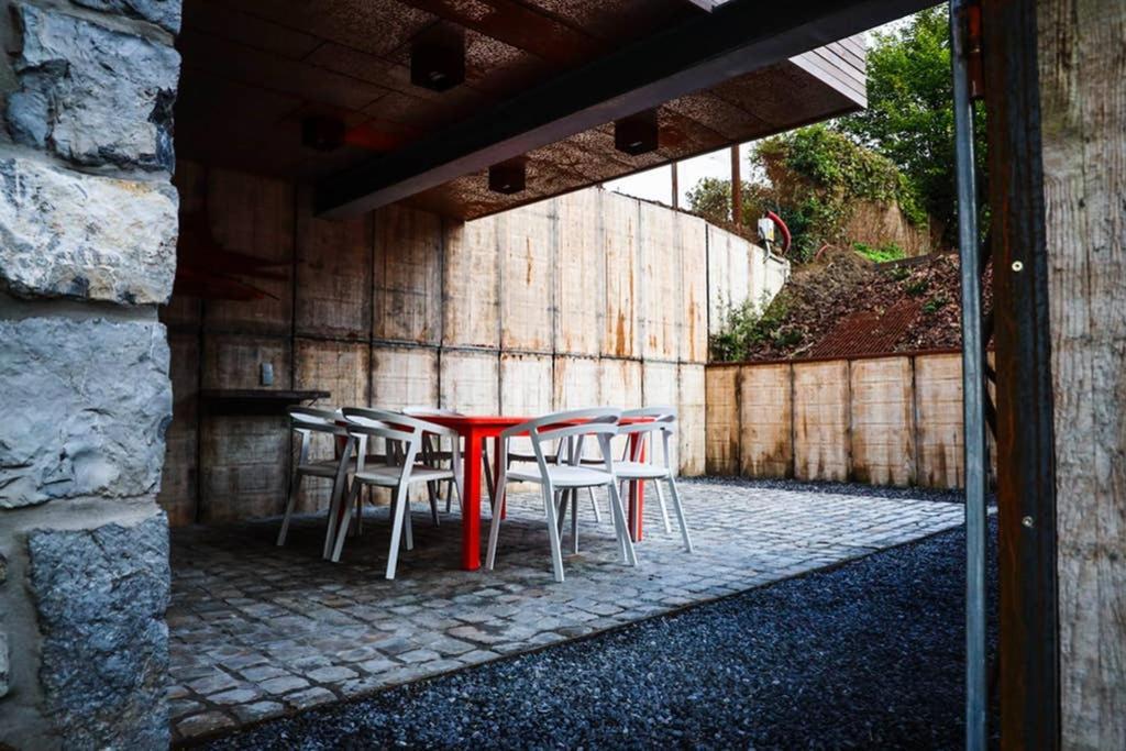 Amazon Corten Marche-en-Famenne Extérieur photo