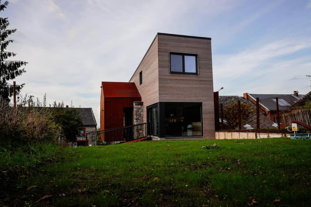 Amazon Corten Marche-en-Famenne Extérieur photo