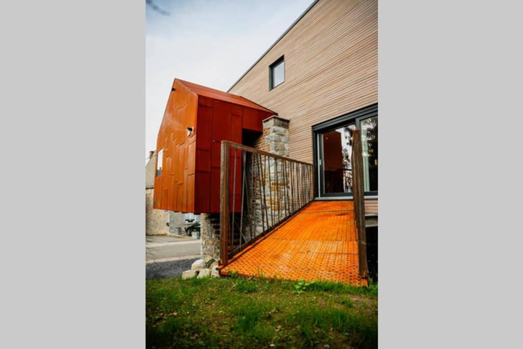 Amazon Corten Marche-en-Famenne Extérieur photo